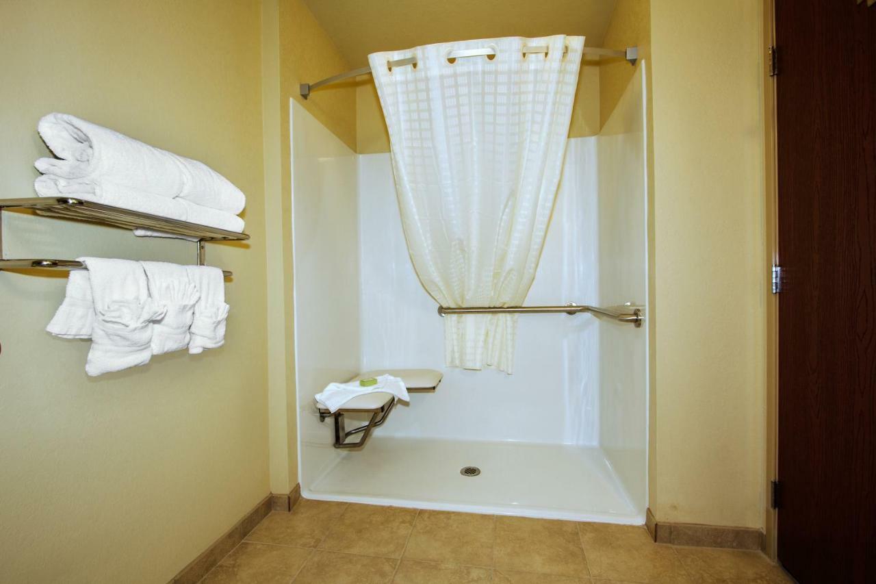 Cobblestone Inn & Suites - Avoca Bagian luar foto